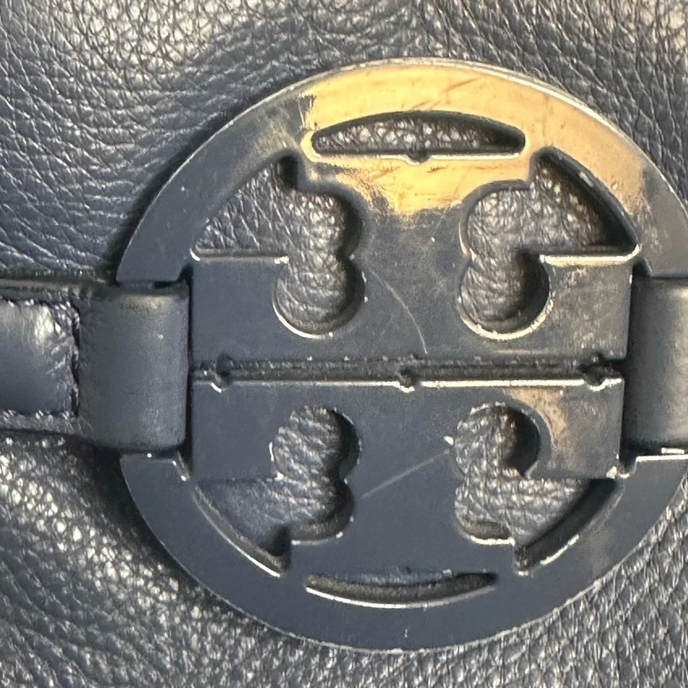 Tory Burch Blue Leather Amanda Handbag/Shoulder Bag.$495
